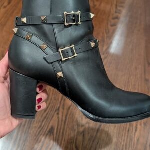 VALENTINO GARAVANIRockstud leather ankle boots eu 39.5